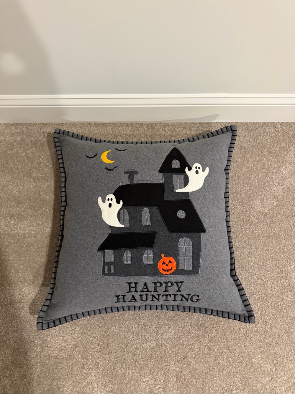 Gray 'Happy Haunting' Decorative Halloween Throw Pillow